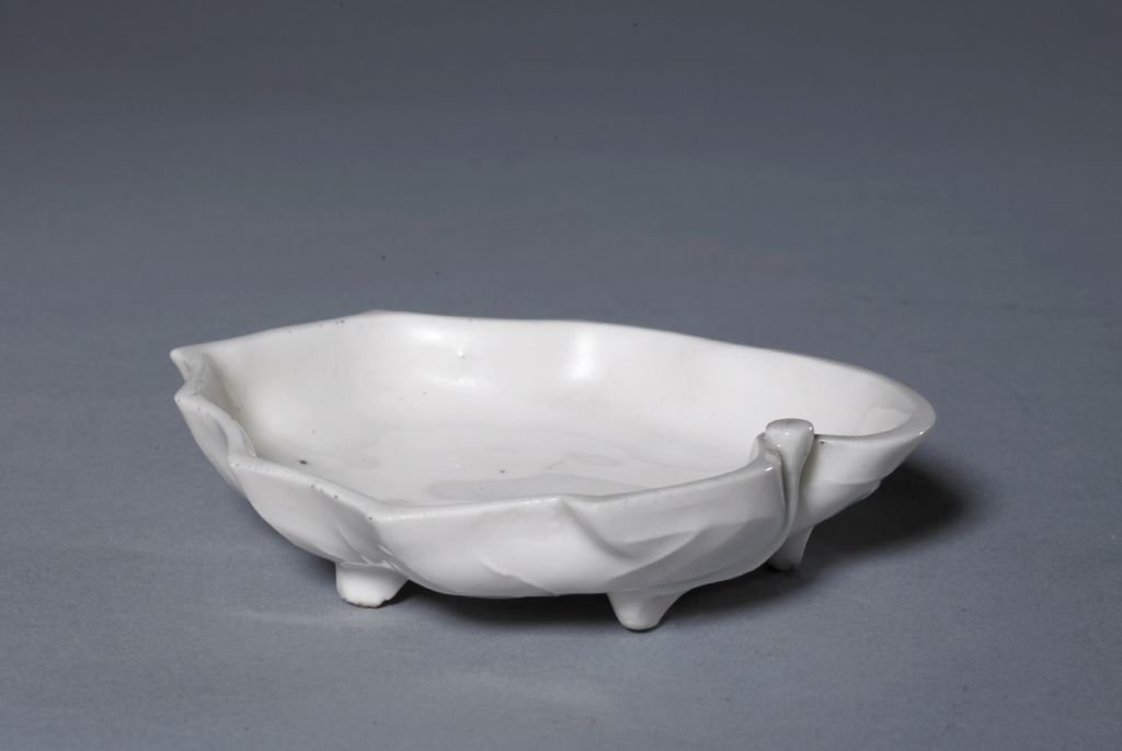 图片[1]-Dehua kiln white glaze catalpa leaf washing-China Archive